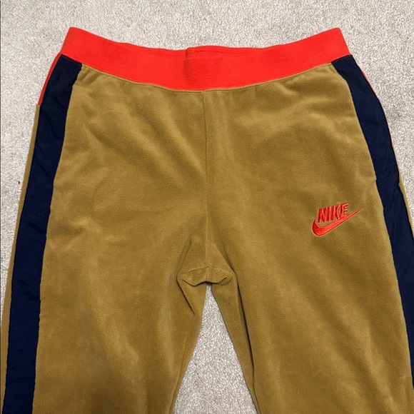 Nike Women's Sportswear Polar Joggers Tan large - Picture 2 of 7